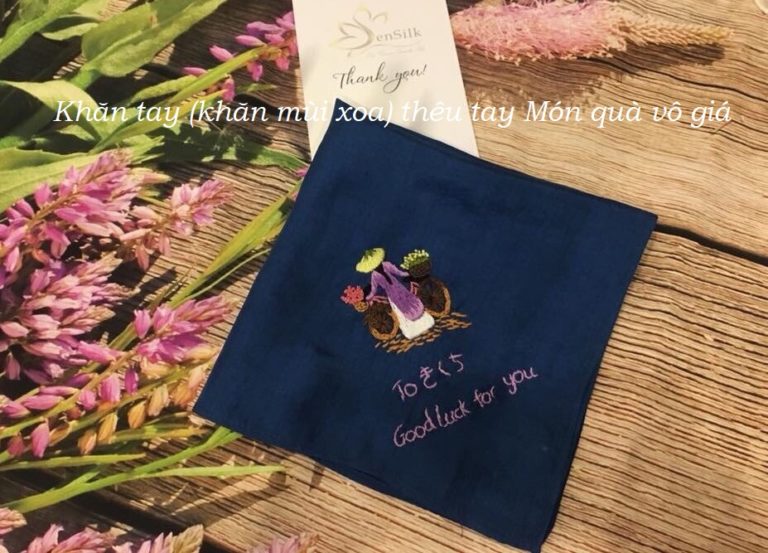 Khăn tay (khăn mùi xoa) thêu tay: Món quà vô giá