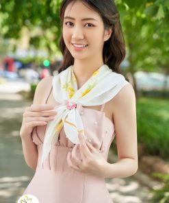 Khăn Lụa Vuông Vẽ Hoa Mai SenSilk – Quà Tặng May Mắn