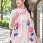 Khăn Lụa SenSilk Vẽ Tay Cẩm Tú Cầu – Quà Tặng Kỷ Yếu