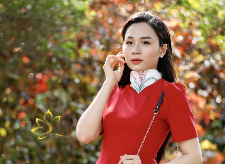 Top 1 Khăn Lụa Thời Trang Vẽ Tay – 3D Silk Square Painting (Summer 2021)