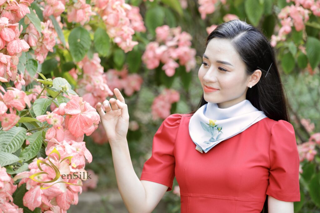 Khăn Lụa Tơ Tằm Cao Cấp