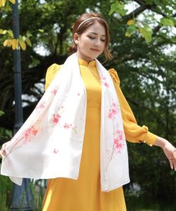 Khăn Lụa Quý Bà Thành Đạt - Vẽ Tay Hoa Đào SenSilk