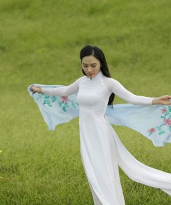 Khăn Lụa Vẽ Tay Hoa Mẫu Đơn SenSilk – Quà Tặng Việt Nam
