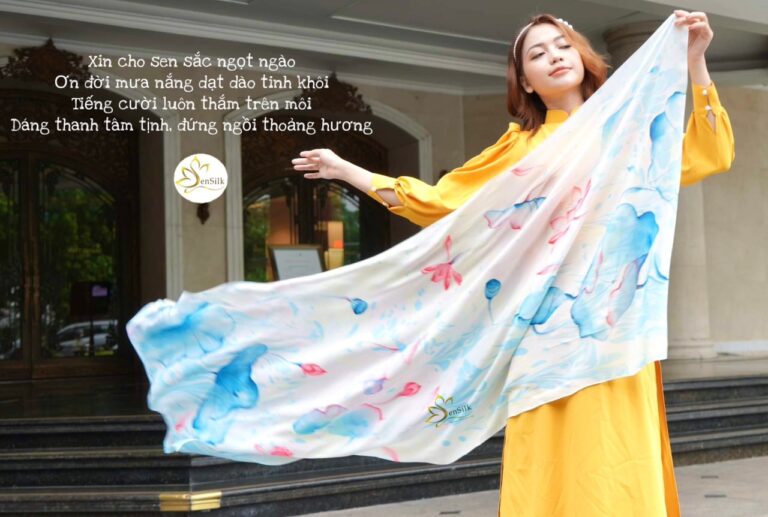 Khăn Lụa Thủy Ấn Hoa Sen – Choàng Bình An Tan Âu Lo – Lotus Silk Water Marbled Painted
