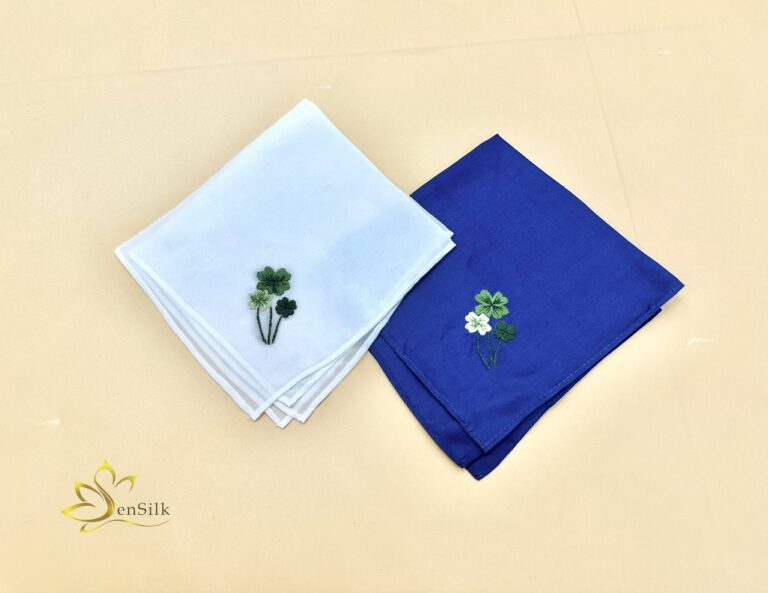 Khăn Mùi Xoa Lụa Tơ Tằm Thêu Tay – Món quà nhỏ, hạnh phúc to