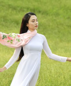 Khăn Lụa Tơ Tằm Vẽ Tay Hoa Hồng Limited – Quà Tặng Phụ Nữ | SenSilk