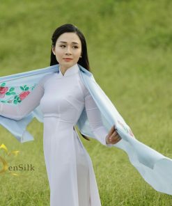 Khăn Lụa Tơ Tằm Vẽ Tay Nghệ Thuật Hoa Hồng Đỏ | SenSilk Limited