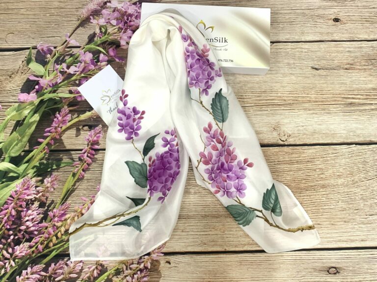 Khăn Lụa Vẽ Tay Độc Bản – Món Quà Ý Nghĩa Từ SenSilk