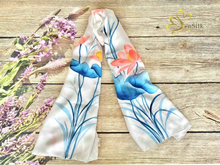 🎨 Khăn Lụa Vẽ Tay SenSilk – Đậm Chất Nghệ Thuật Truyền Thống