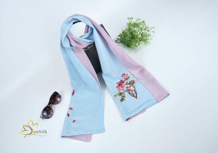 HOA MẪU ĐƠN: VƯƠNG GIẢ VÀ KIÊU SA