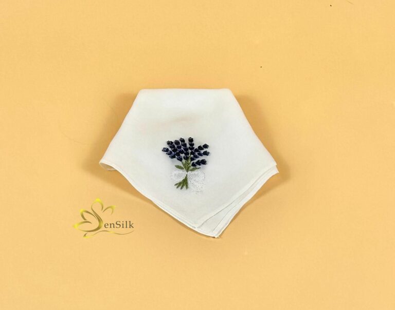 ✨ KHĂN TAY THÊU HOA LAVENDER NỀN TRẮNG ✨