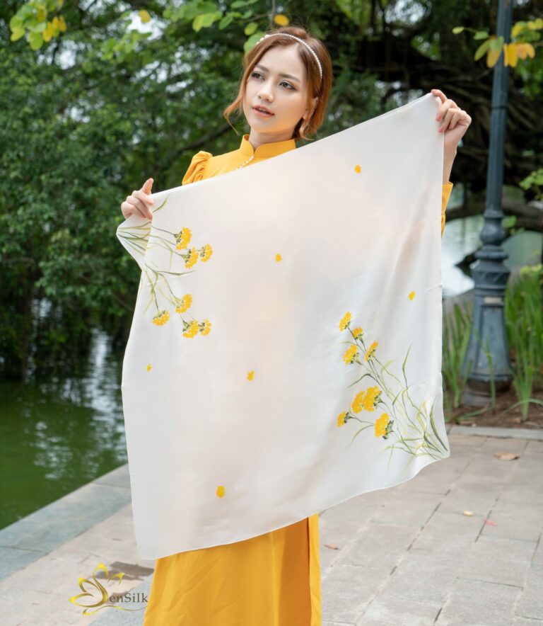 Khăn lụa – Nối dài kỷ niệm