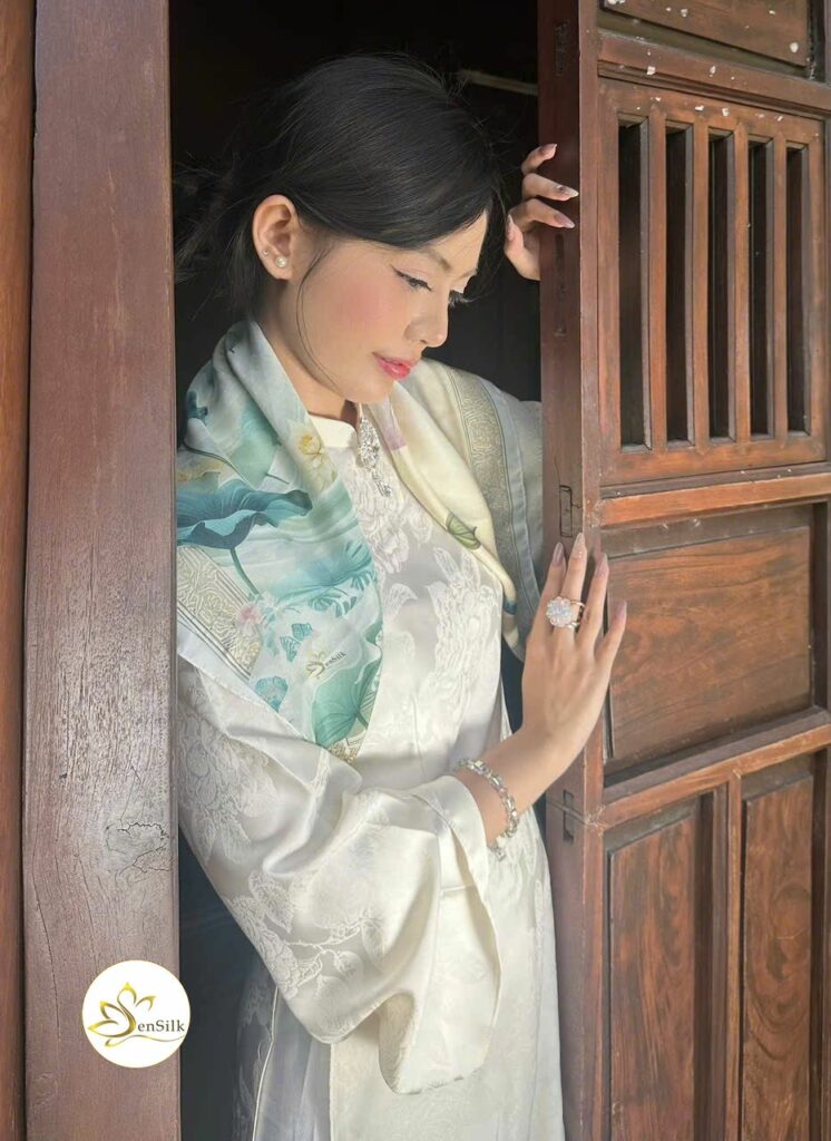 Khăn Lụa Tơ Tằm Cao Cấp