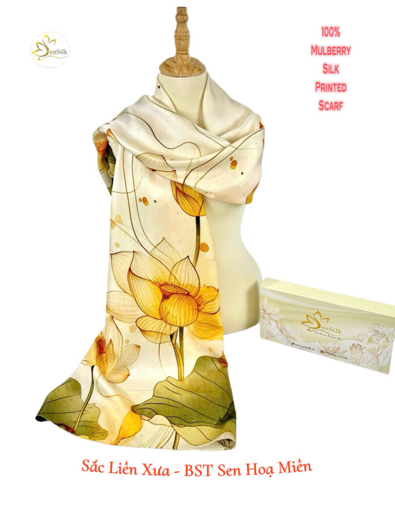 🌼 Khăn Lụa In 3D Sắc Liên Xưa– Khi Nghệ Thuật Gặp Yêu Thương