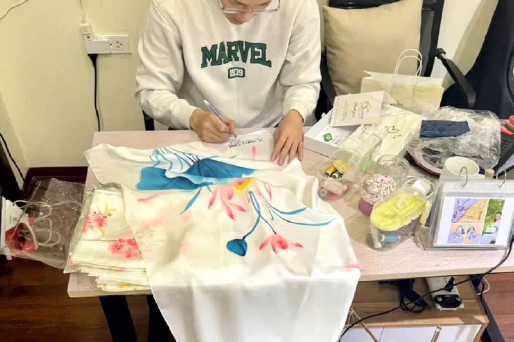 Kiểm tra và hoàn thiện sản phẩm lụa SenSilk