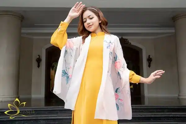 Khăn lụa thủy ấn độc bản SenSilk – sang trọng, tinh tế