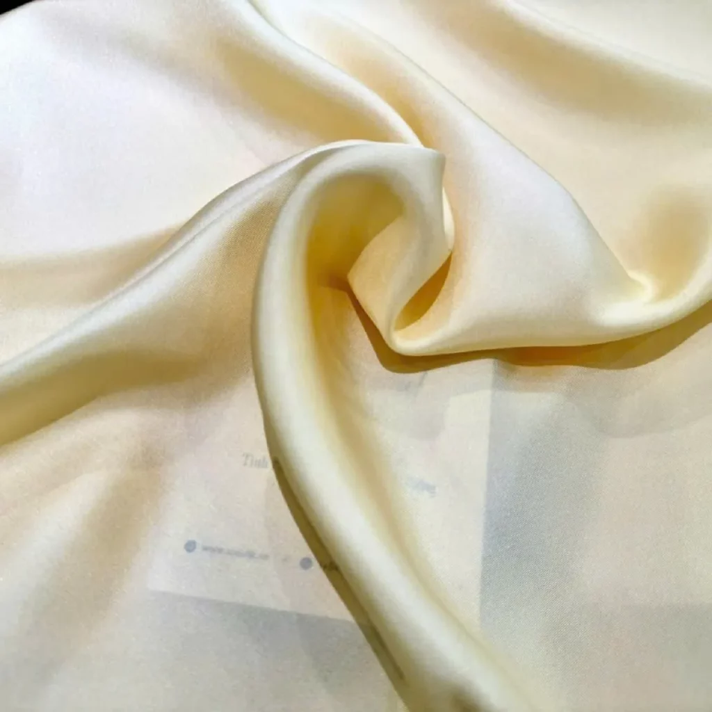 Bề mặt lụa tơ tằm cao cấp SenSilk mềm mại tự nhiên