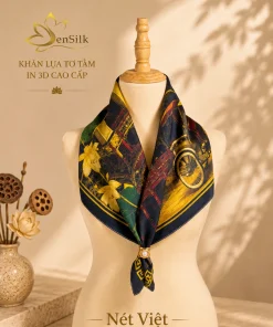Khăn lụa Nét Việt quàng trên mannequin với điểm nhấn phụ kiện ngọc trai